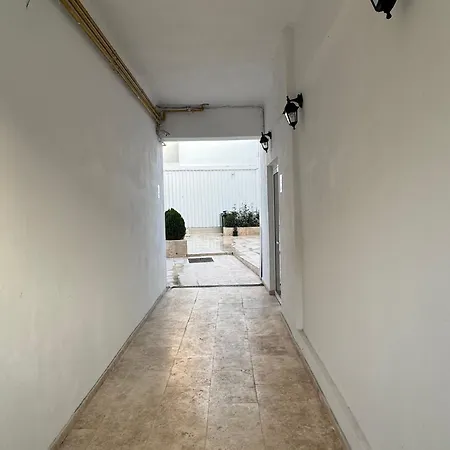 Апартаменты Velaris Downtown Retreat Бухарест