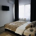 Velaris Downtown Retreat Apartment Bucharest