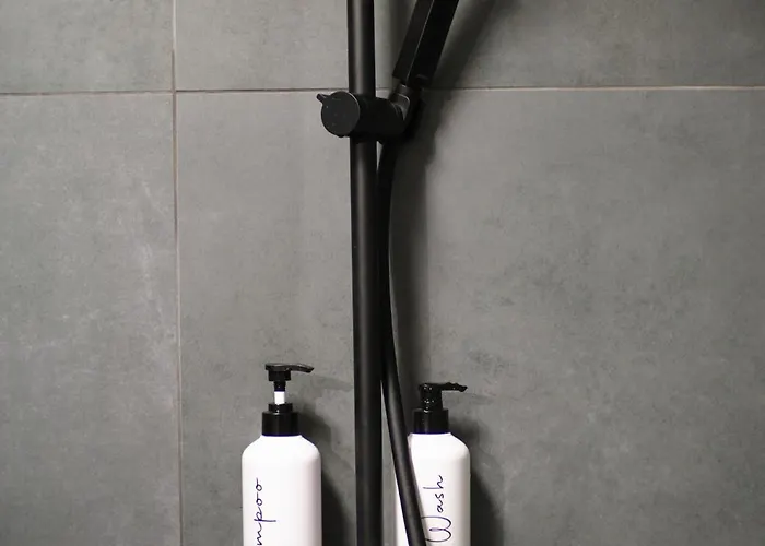 شقة Velaris Downtown Retreat بوخارست