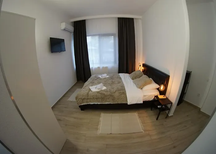 דירה Velaris Downtown Retreat *