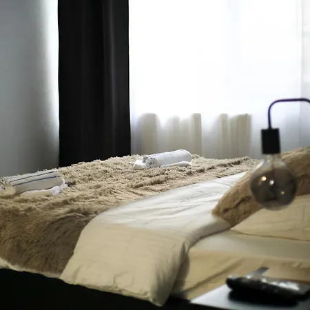 Апартаменти Velaris Downtown Retreat Бухарест